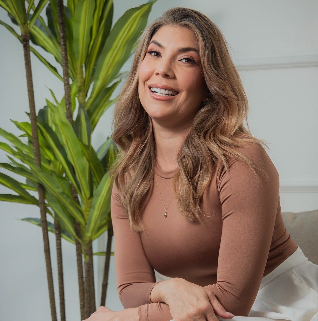 S.J. Howe BSc (Hons) is a parent advocate and author specializing in high-conflict separation and co-parenting after infidelity.